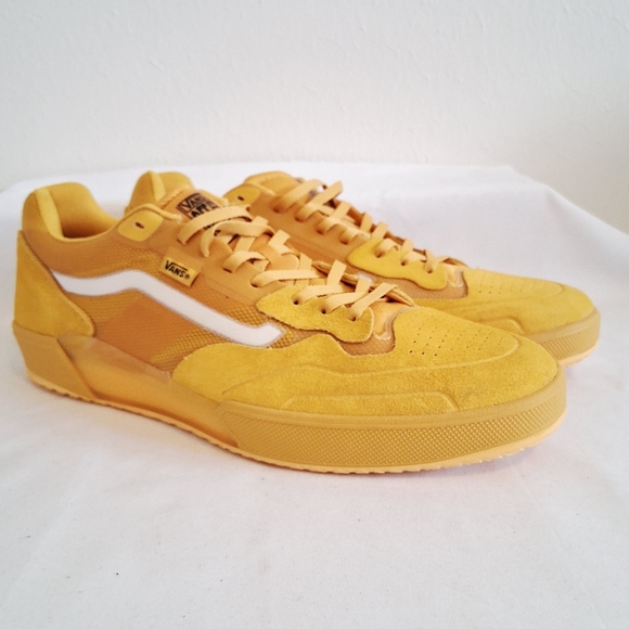 Vans Ave Pro 2.0 Gold Suede Skateboarding